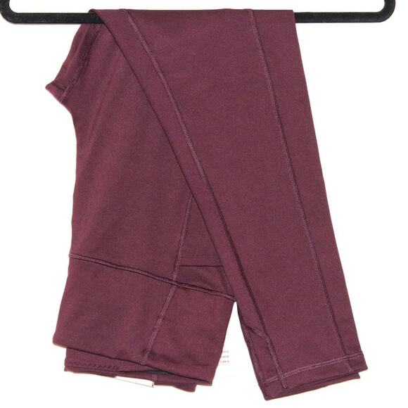 VICTORIA'S SECRET Incredible Essential Legging 7/8 NWT - Picture 1 of 5